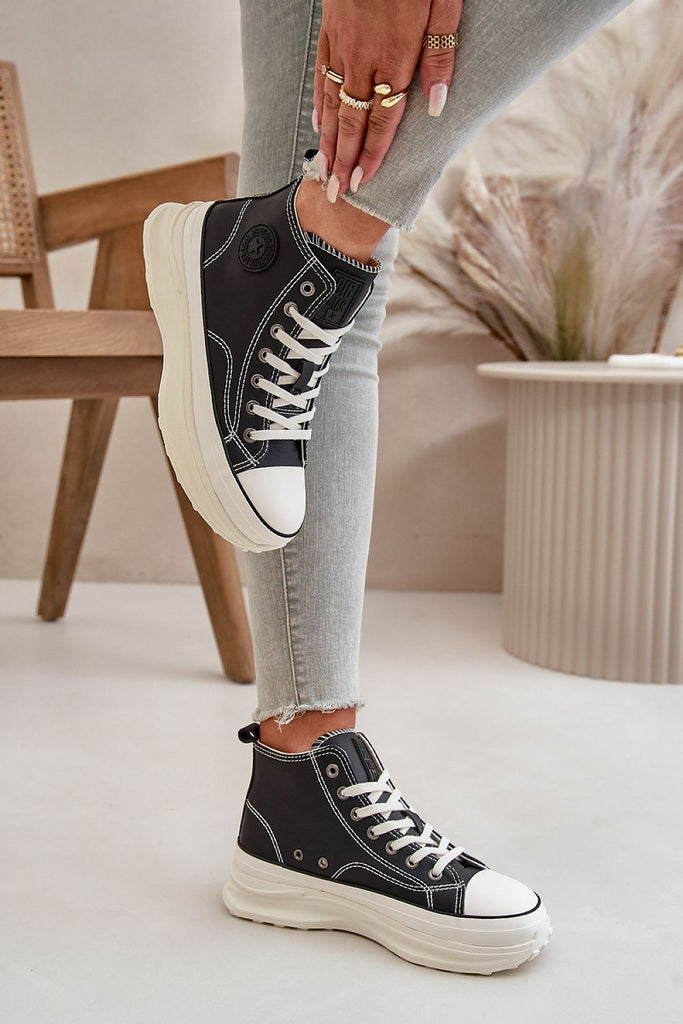 Sneakers Step in style